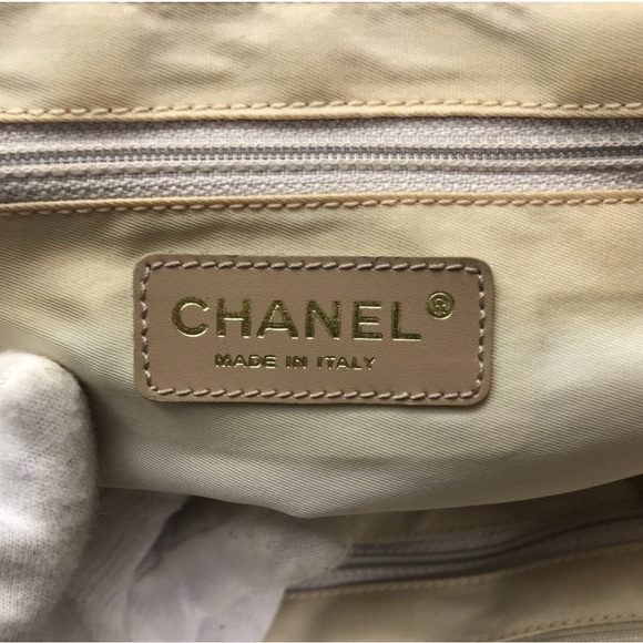2002 Chanel Tote With Authenticity Tag - Picture 8 of 11